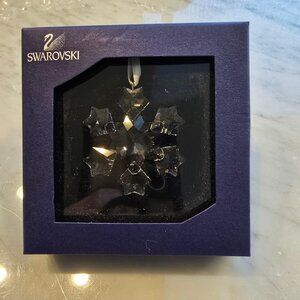 NWT Swarovski Crystal 2015 Little Snowflake Star Christmas Ornament